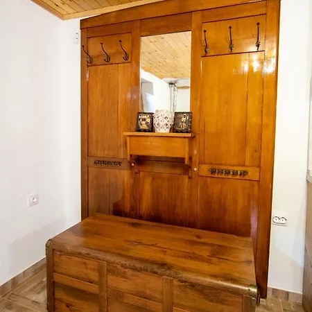 детелина - лина Βίλα *