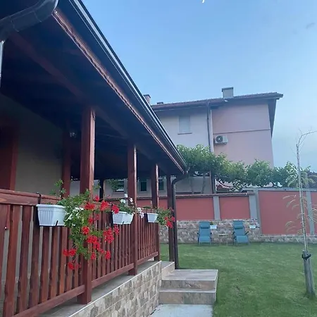 детелина - лина Villa