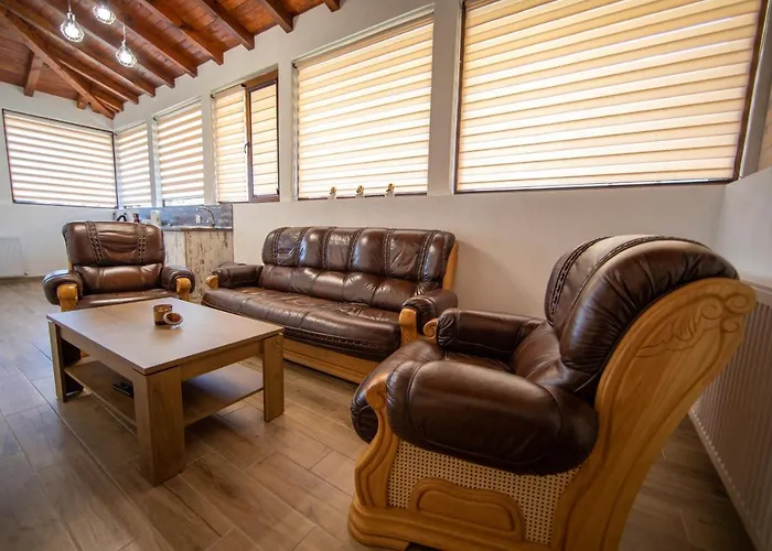 Луксозна вила детелина - лина *