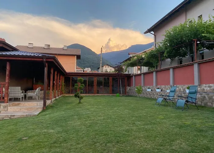 Луксозна вила детелина - лина Сапарева Баня